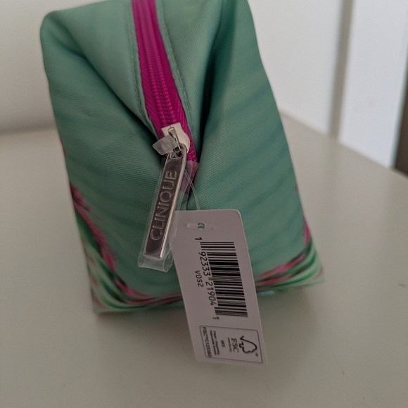 NWT Clinique Green Abstract Design Make Up Pouch - Picture 3 of 4